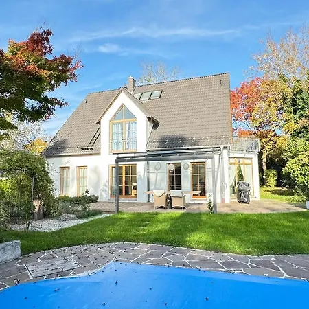 Appartement Luxurioeses Mit Garten *